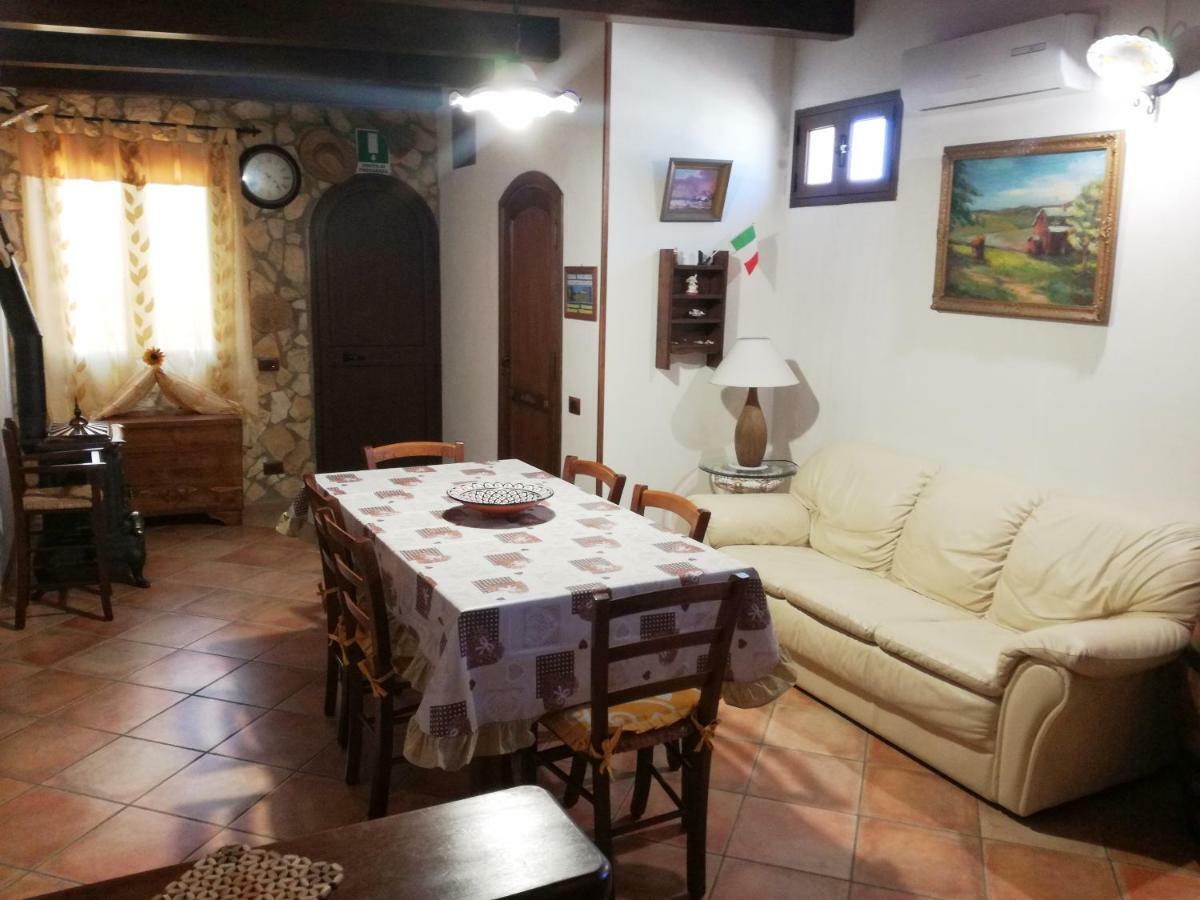 Casa Vacanze Mediterraneo Villa Tre Fontane Exterior foto